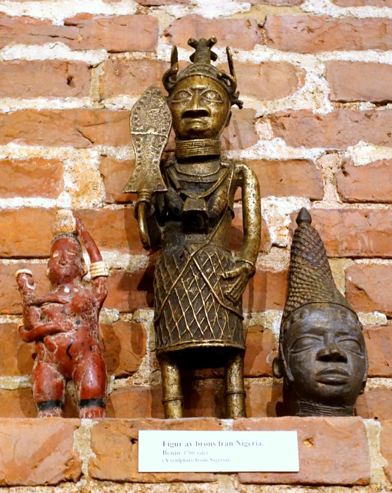 Figures from Benin, 1700s, bronze - Kulenovic Collection - Karlskrona, Sweden - DSC08471