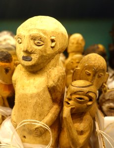 Figurines, unidentified - Etnografiska museet - Stockholm, Sweden - DSC00850