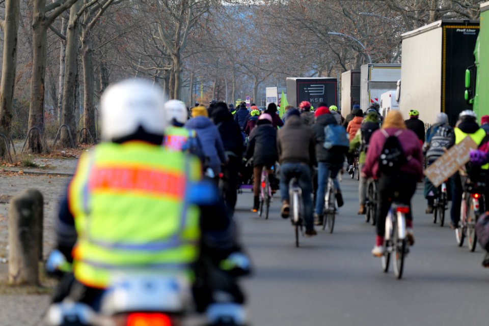 Fife years Paris agreement bicycle demonstration Berlin 2020-12-12 224