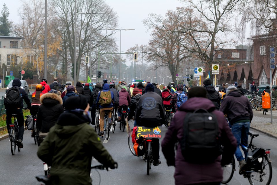 Fife years Paris agreement bicycle demonstration Berlin 2020-12-12 40