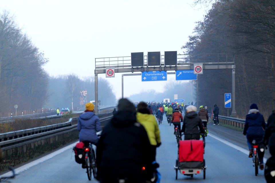 Fife years Paris agreement bicycle demonstration Berlin 2020-12-12 136