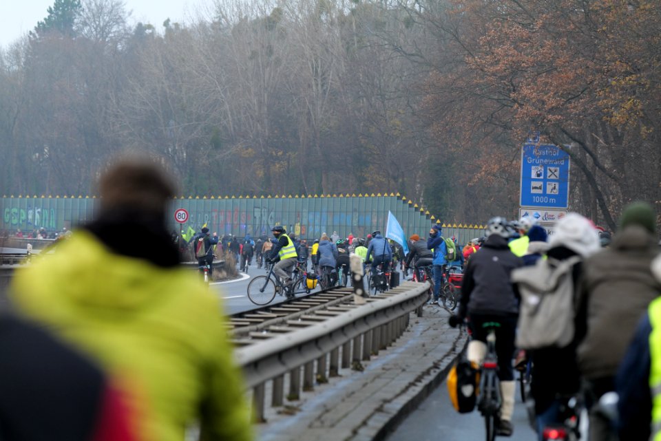 Fife years Paris agreement bicycle demonstration Berlin 2020-12-12 67