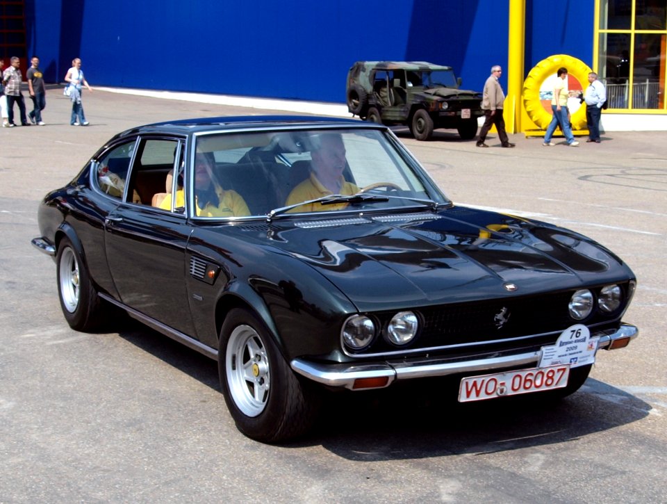 Fiat Dino 2400 coupe (1972) p2