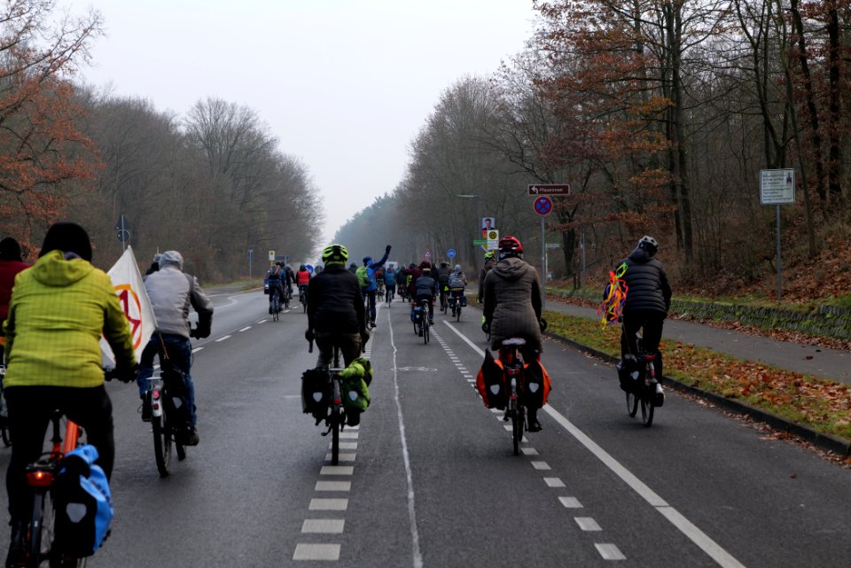 Fife years Paris agreement bicycle demonstration Berlin 2020-12-12 18