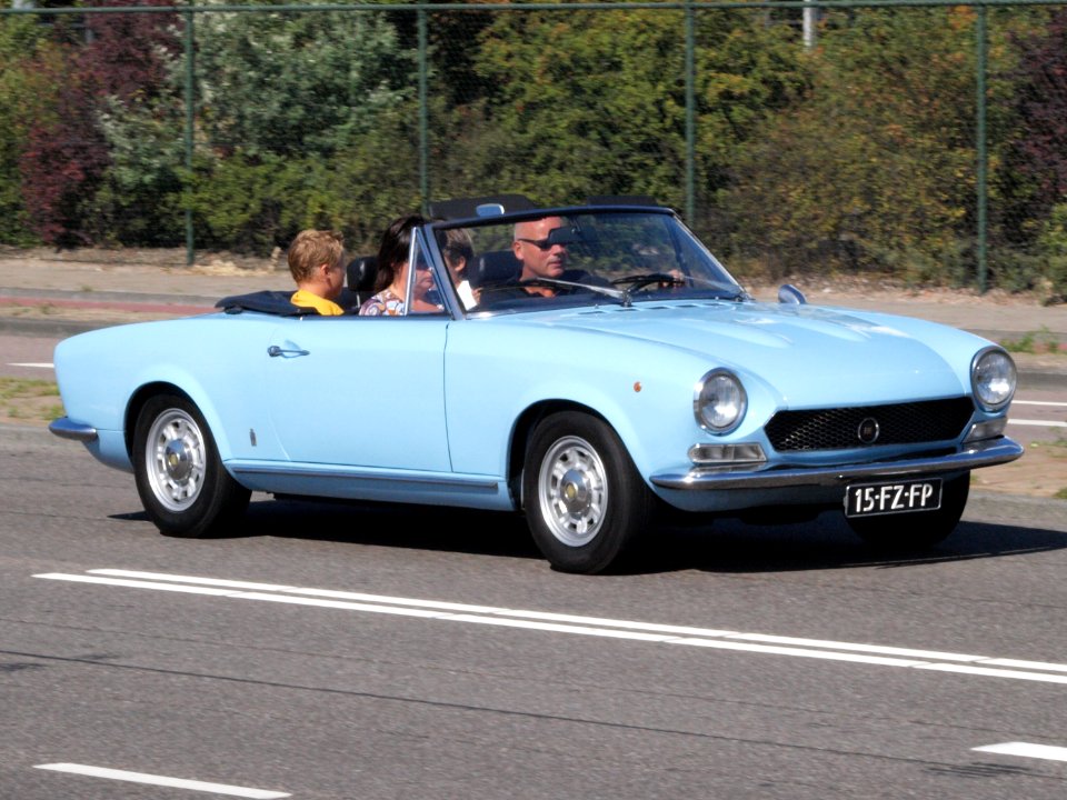 Fiat Sport Spider 1800 15-FZ-FP pic2
