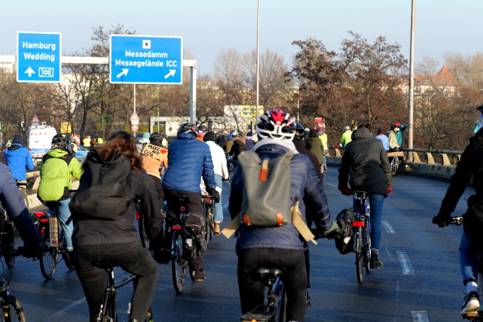 Fife years Paris agreement bicycle demonstration Berlin 2020-12-12 183