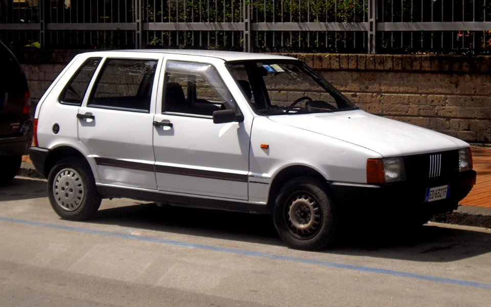 Fiat Uno 45 5-door front