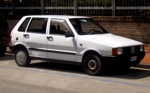 Fiat Uno 45 5-door front