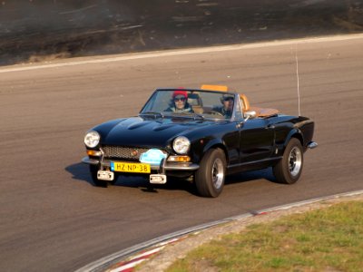 Fiat 124 Sport Spider 1800 US dutch licence registration HZ-NP-38 pic1