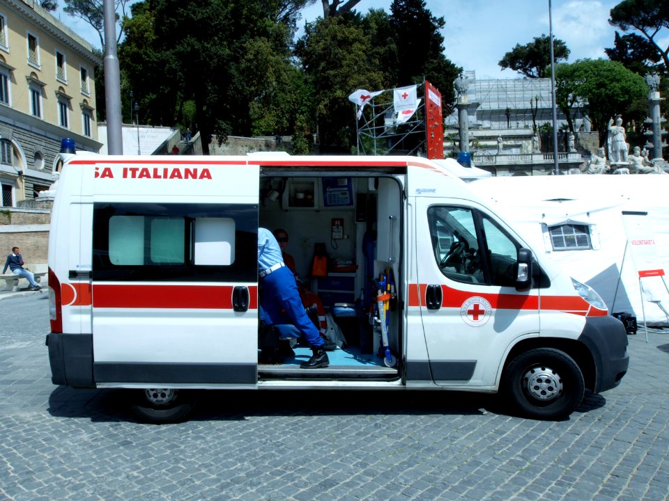 Fiat power Odone Ambulanza in Rome pic3