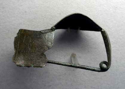 Fibula, Boeotia, 725-700 BC, H 5760 - Martin von Wagner Museum - Würzburg, Germany - DSC05638