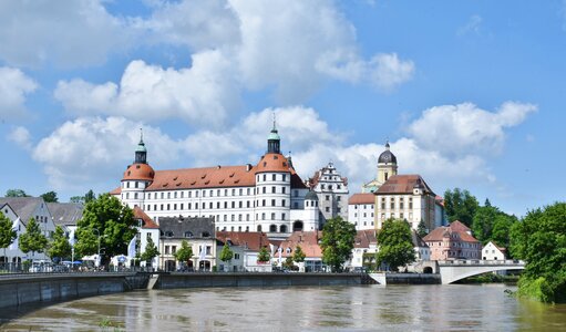 City danube river photo