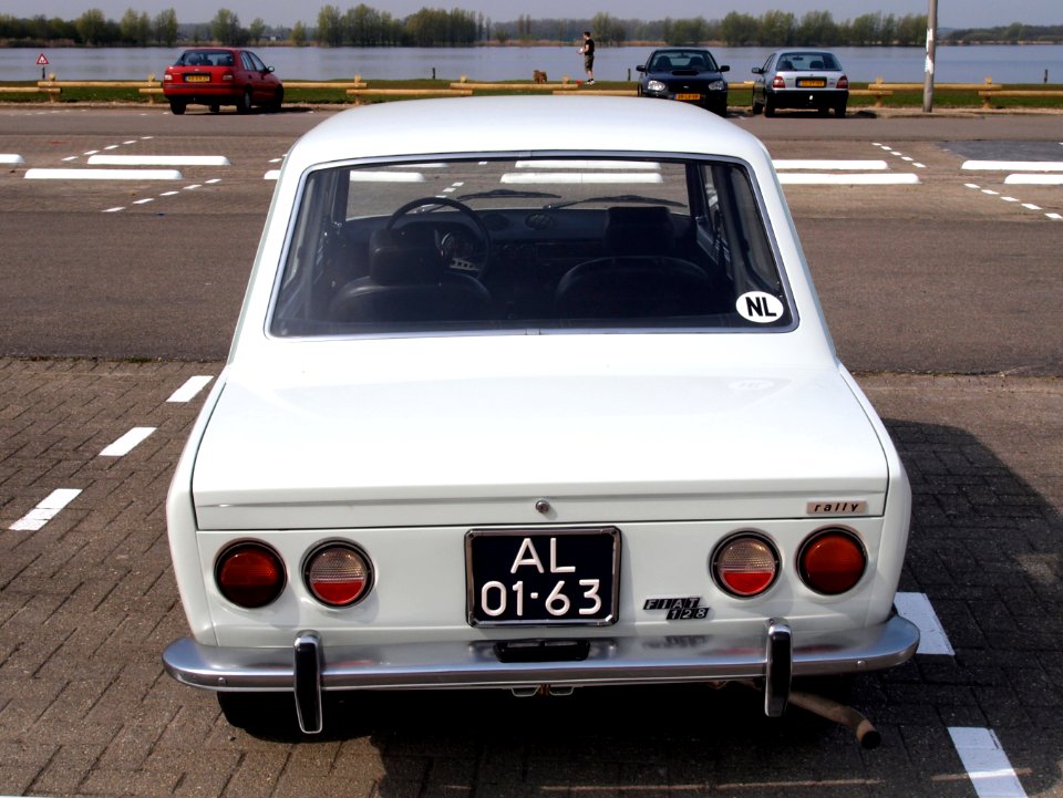 Fiat 128 Rally (1971), Dutch licence registration AL-01-63 pic3