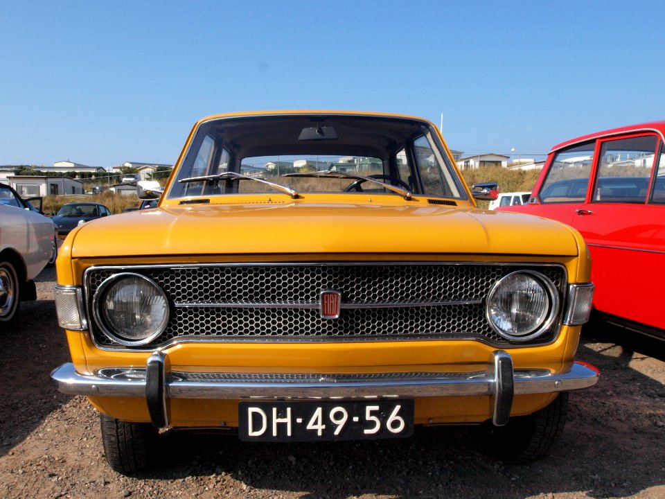 Fiat 128 dutch licence registration DH-49-56 pic05