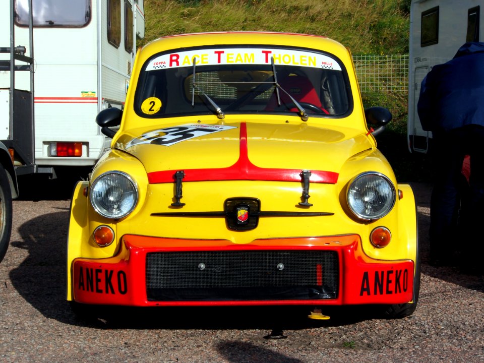 Fiat Abarth 1000 Yellow pic2