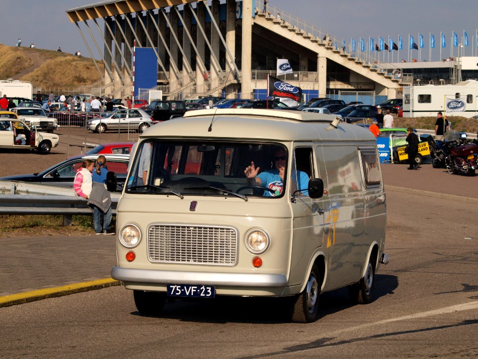 Fiat 238 dutch licence registration 75-VF-23 pic03