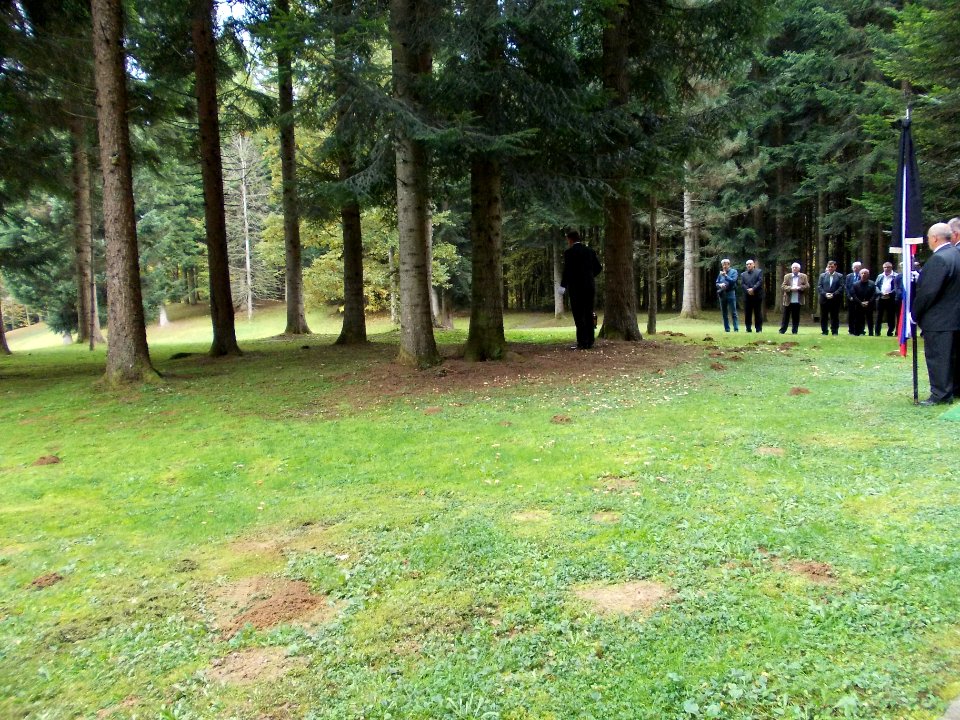 Funeral at Srebrniče Cemetery, October 18 2019 04