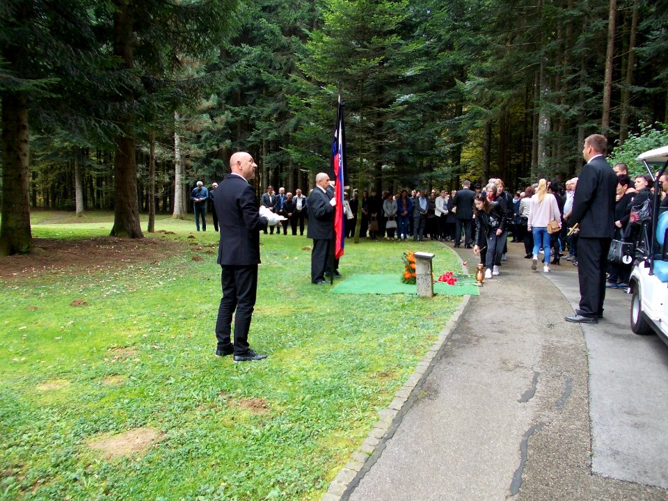 Funeral at Srebrniče Cemetery, October 18 2019 01