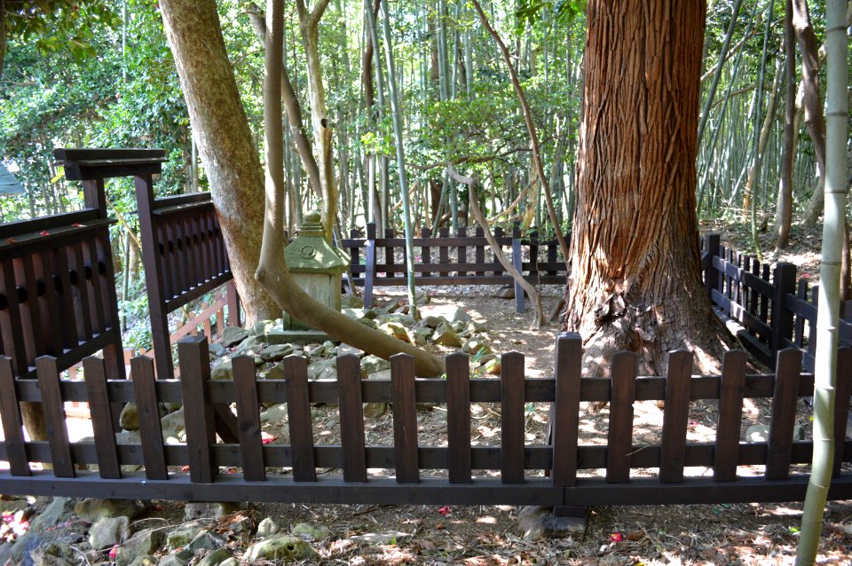 Funayama-shinbyo (Iyahiko-jinja)