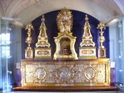 Fulda Domschatz Silberner Altar