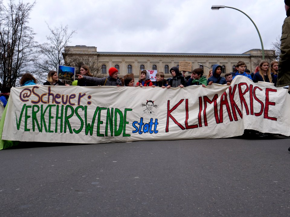 Front banner of the FridaysForFuture demonstration Berlin 15-03-2019 01