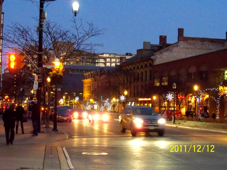 Front Street, east of Church, Toronto -d