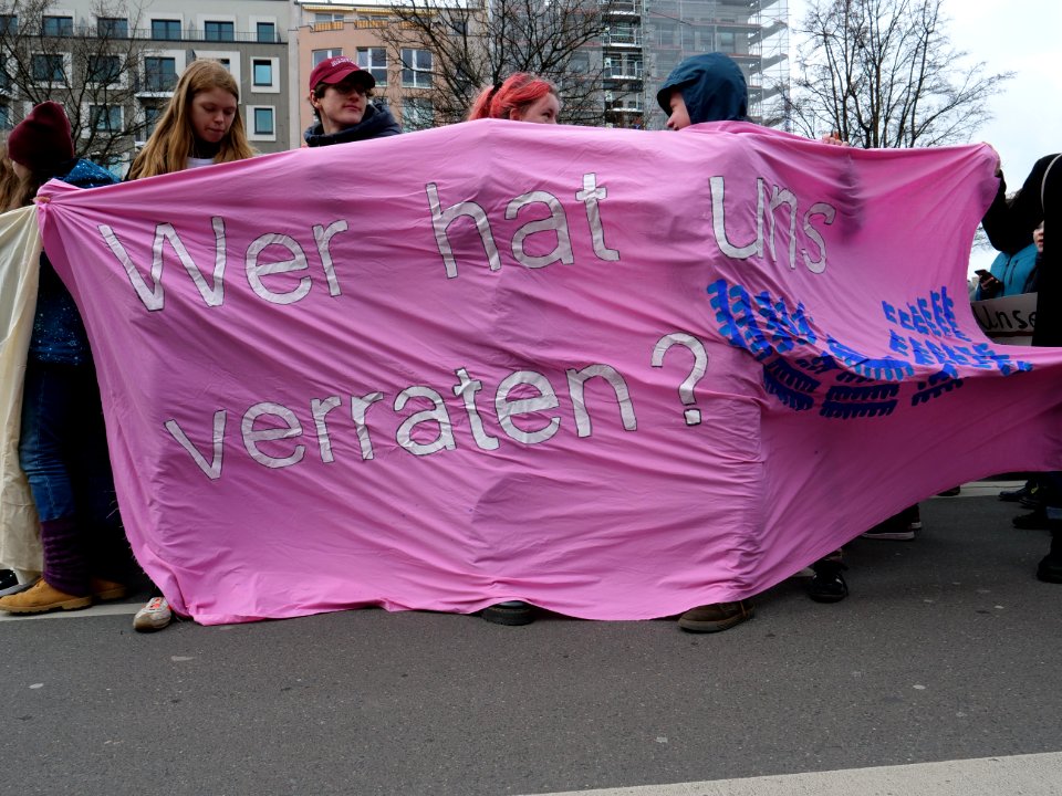 Front banner of the FridaysForFuture demonstration Berlin 15-03-2019 02