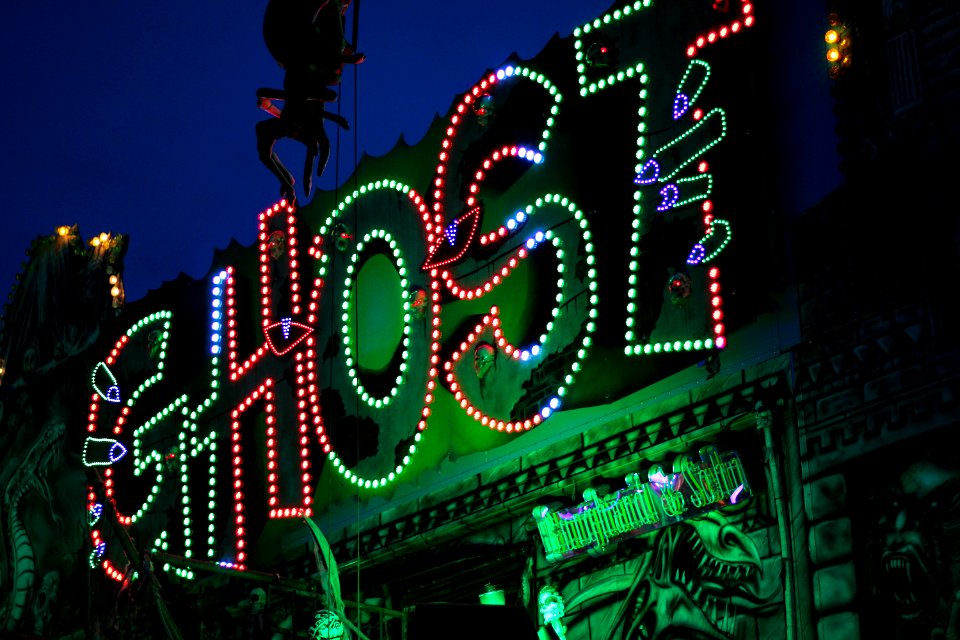 Fun House "Ghost" 01