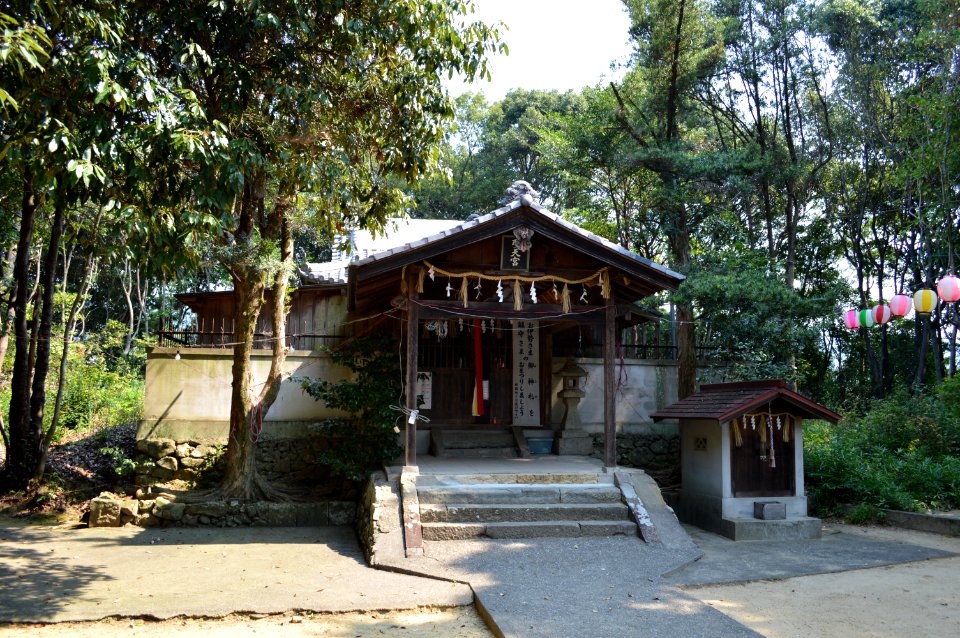 Fumori-jinja shaden