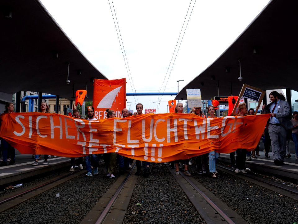 Front of the Seebrücke demonstration Berlin 06-07-2019 66