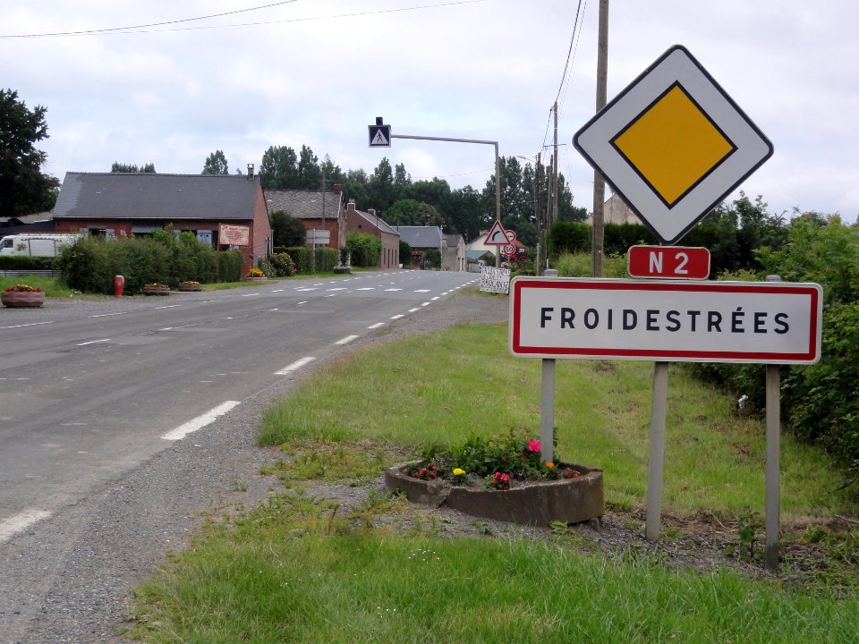 Froidestrées (Aisne) city limit sign