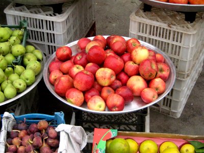 Fruit Bazzar - Front of Red crescent building - Panjrah - Nishapur 15
