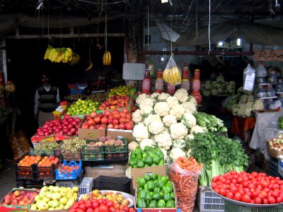 Fruit Bazzar - Front of Red crescent building - Panjrah - Nishapur 20