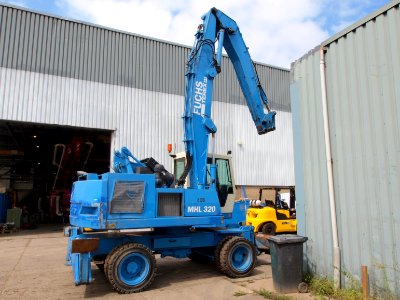 Fuchs MHL 320 p1