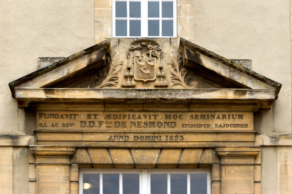 Fronton Nesmond séminaire Bayeux