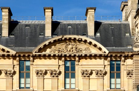 Fronton aigle Louvre