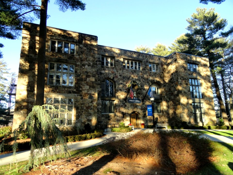 Frost Hall - Gordon College - DSC02685