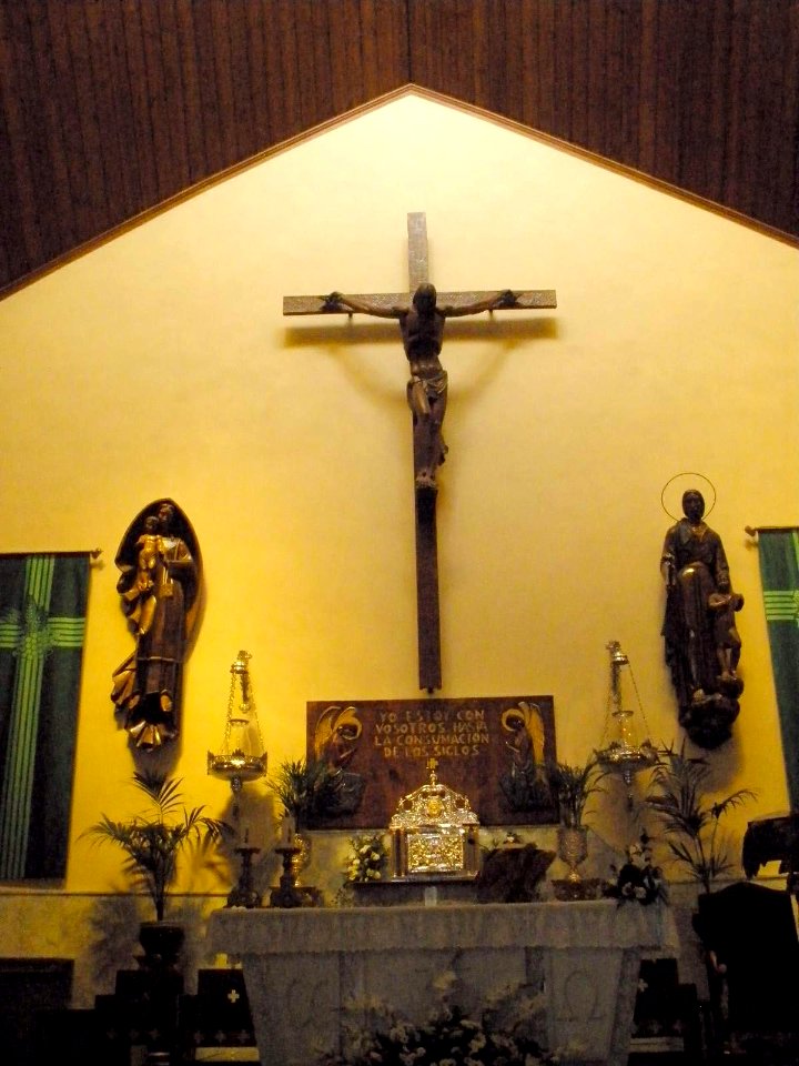 Fuengirola - Iglesia de la Virgen del Carmen y Santa Fe de Los Boliches 8
