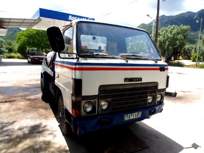 Fuel bowser Mazda, Aegean, pic3