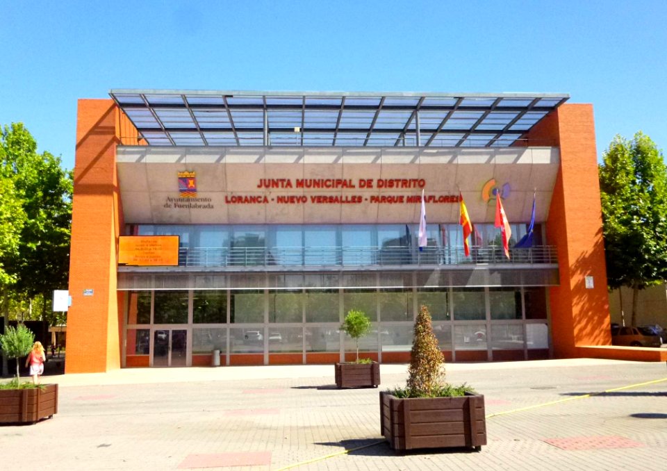 Fuenlabrada - Barrio de Loranca - Junta Municipal de Distrito de Loranca-Nuevo Versalles y Parque Miraflores 1