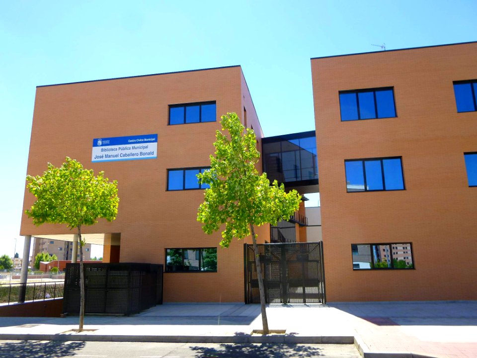 Fuenlabrada - Biblioteca Municipal José Manuel Caballero Bonald