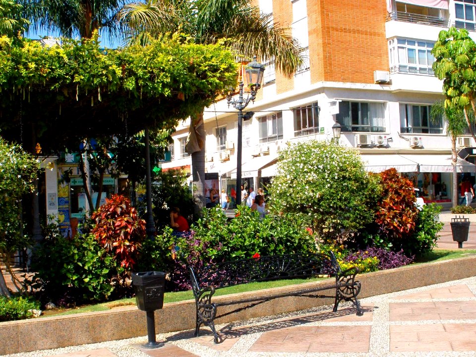 Fuengirola - Plaza de la Constitución 01