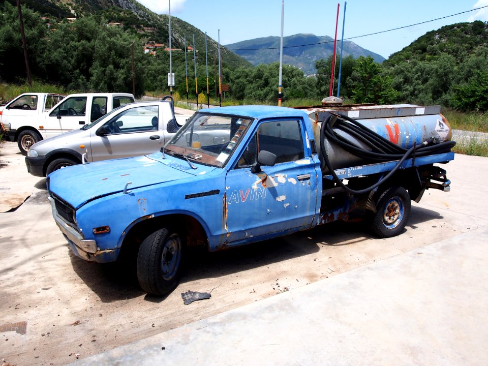 Fuel bowser Datsun 1500, AVIN, pic4