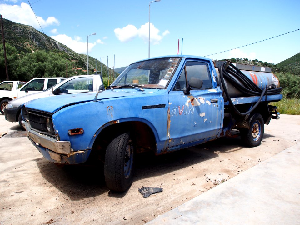 Fuel bowser Datsun 1500, AVIN, pic5