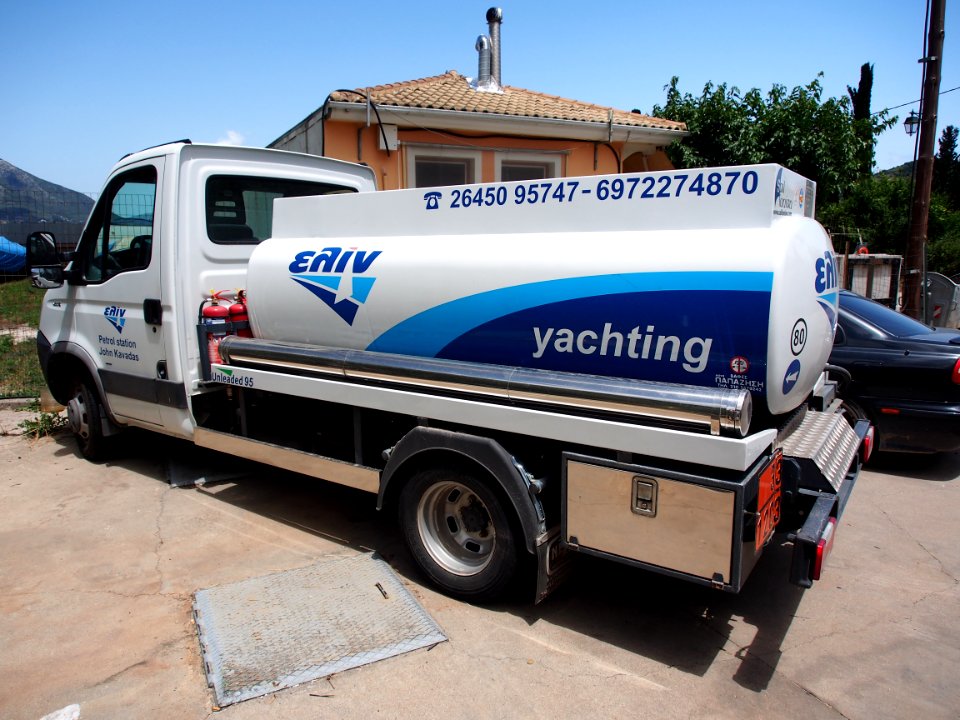 Fuel bowser Ehiv, pic1