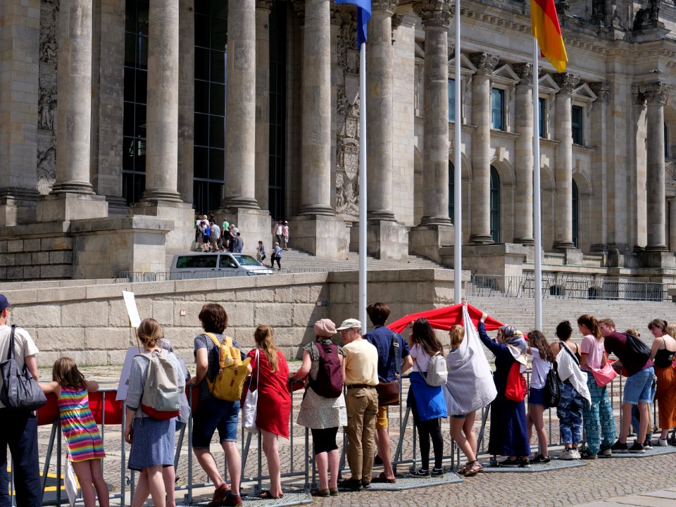FridaysForFuture protest Berlin human chain 28-06-2019 60