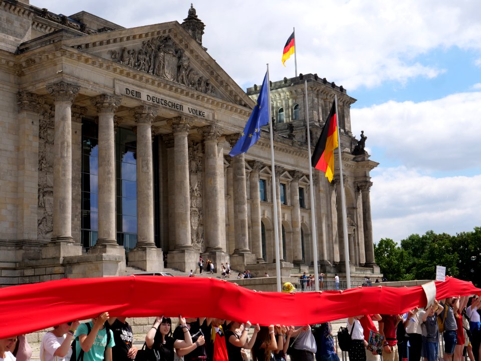 FridaysForFuture protest Berlin human chain 28-06-2019 32