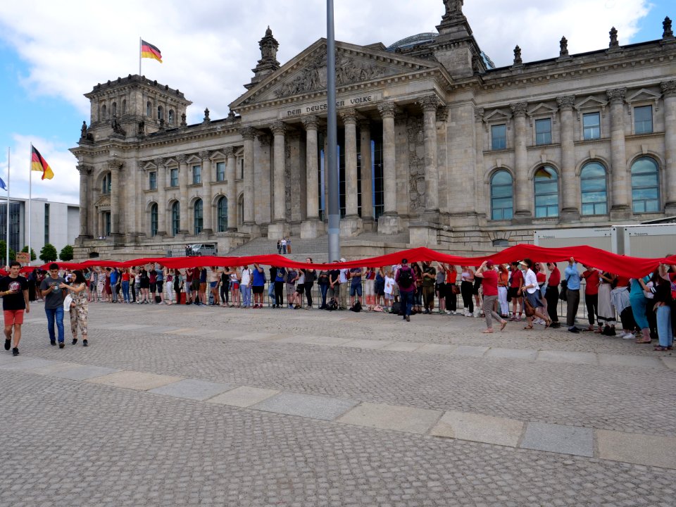 FridaysForFuture protest Berlin human chain 28-06-2019 35