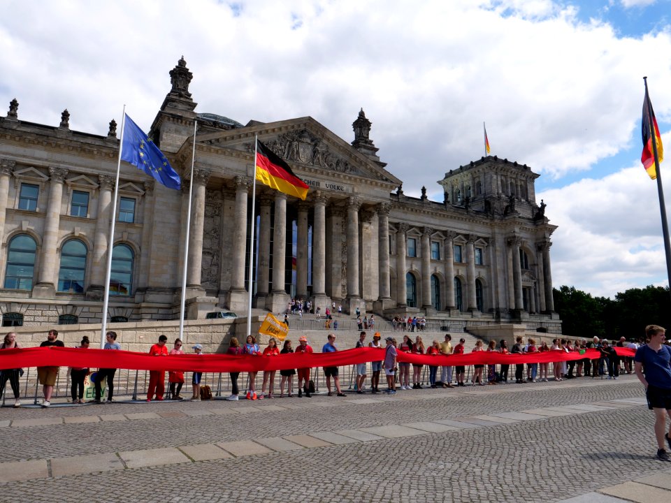 FridaysForFuture protest Berlin human chain 28-06-2019 52