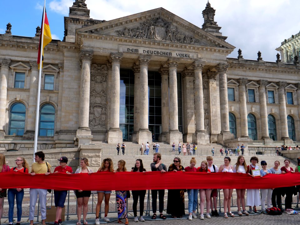 FridaysForFuture protest Berlin human chain 28-06-2019 25